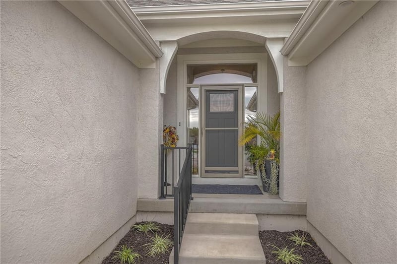 13828 Westgate St, Overland Park, KS 66221