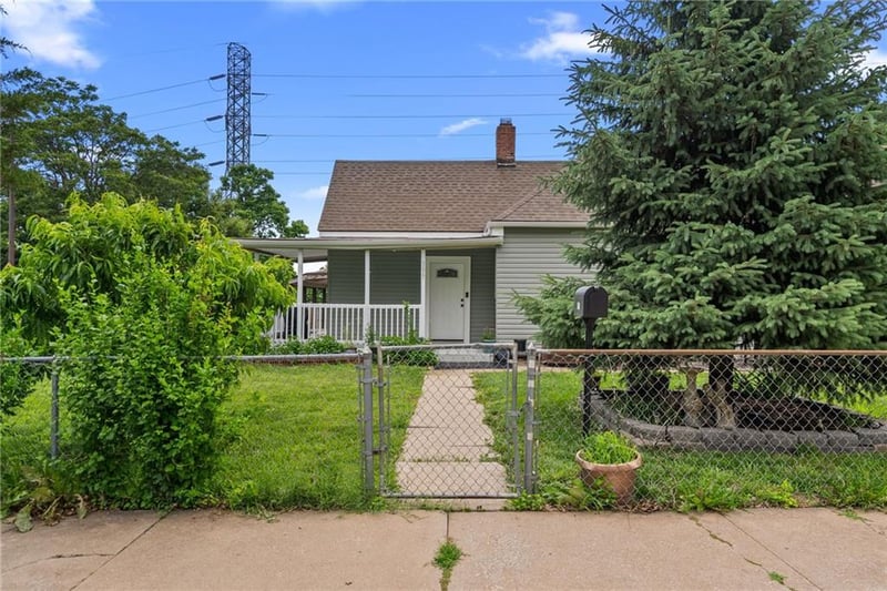 1617 Metropolitan Ave, Kansas City, KS 66103