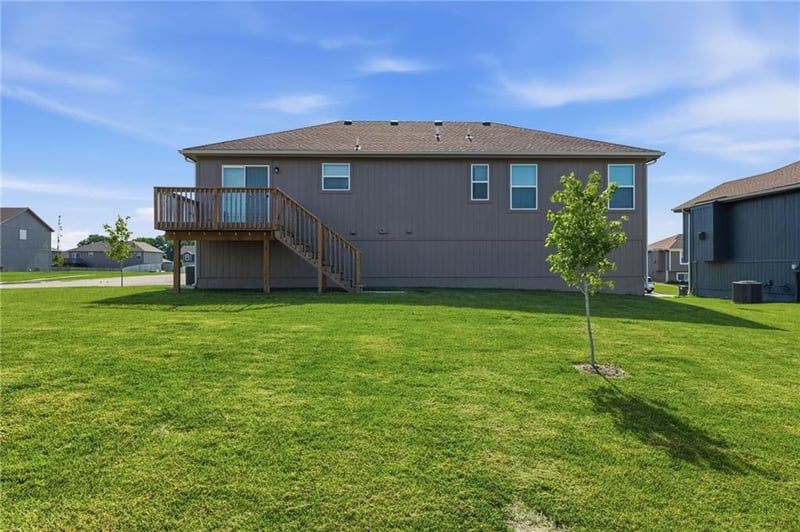 700 Summer Dawn Cir, Belton, MO 64012