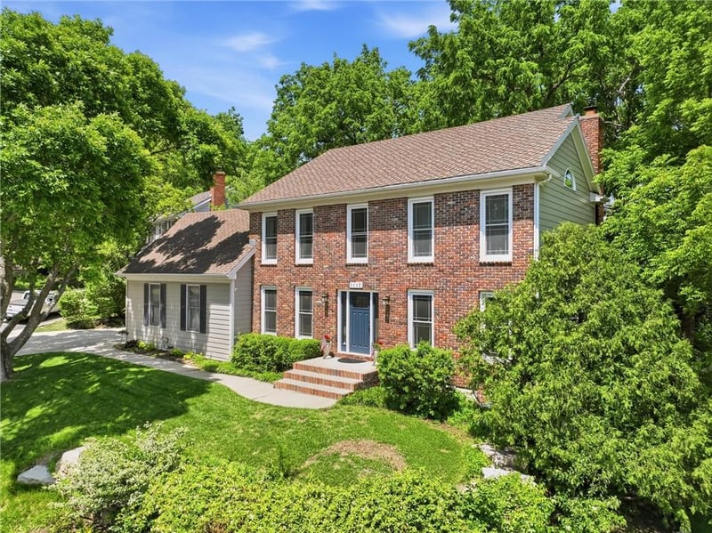 1117 Williamsburg Ct, Lawrence, KS 66049