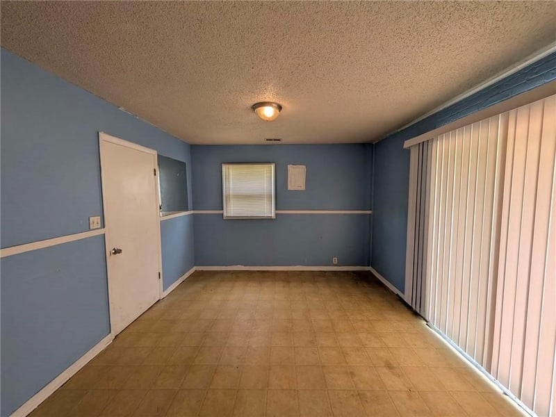 11225 Corrington Ave, Kansas City, MO 64134