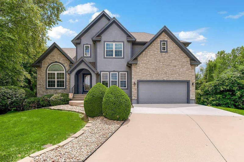 6052 Brownridge St, Shawnee, KS 66218