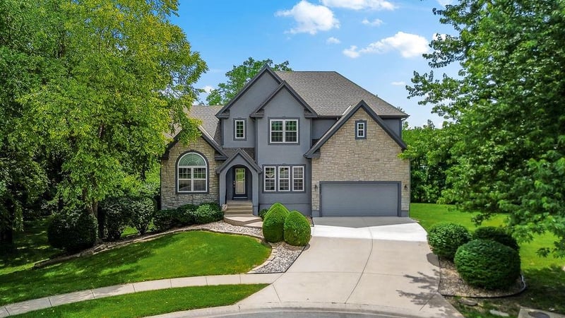 6052 Brownridge St, Shawnee, KS 66218