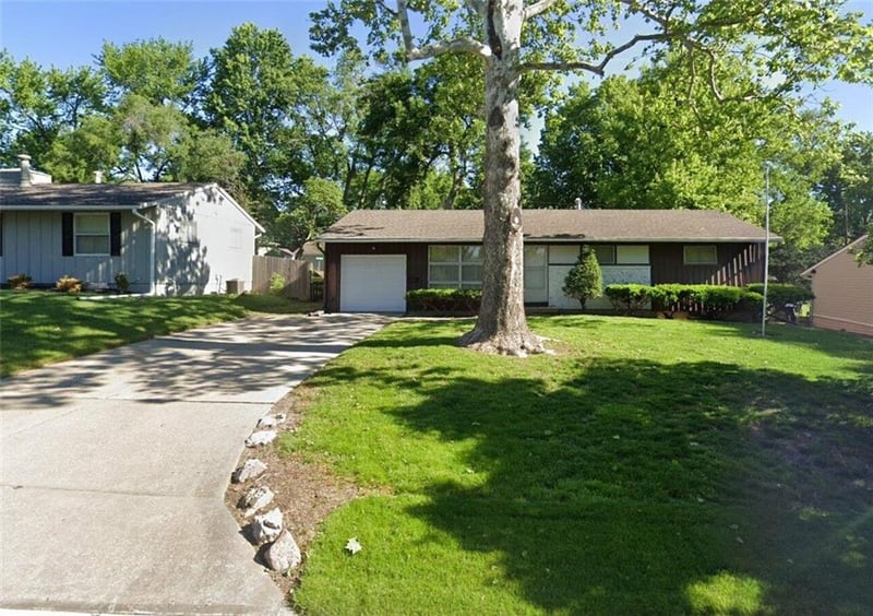 6310 W 77th Ter, Prairie Village, KS 66204