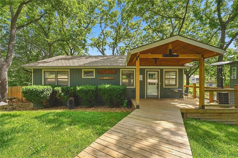 321 W Sugar Lake Dr, Mound City, KS 66056
