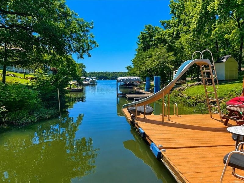 321 W Sugar Lake Dr, Mound City, KS 66056