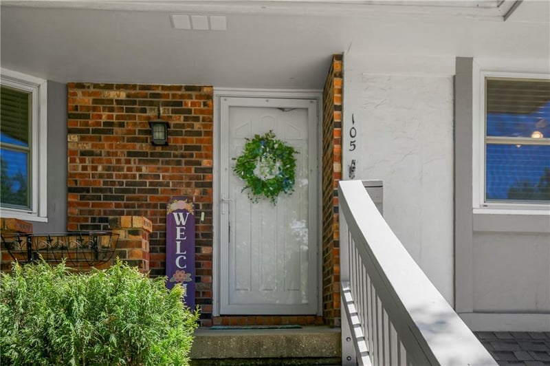 105 Continental Dr, Lansing, KS 66043