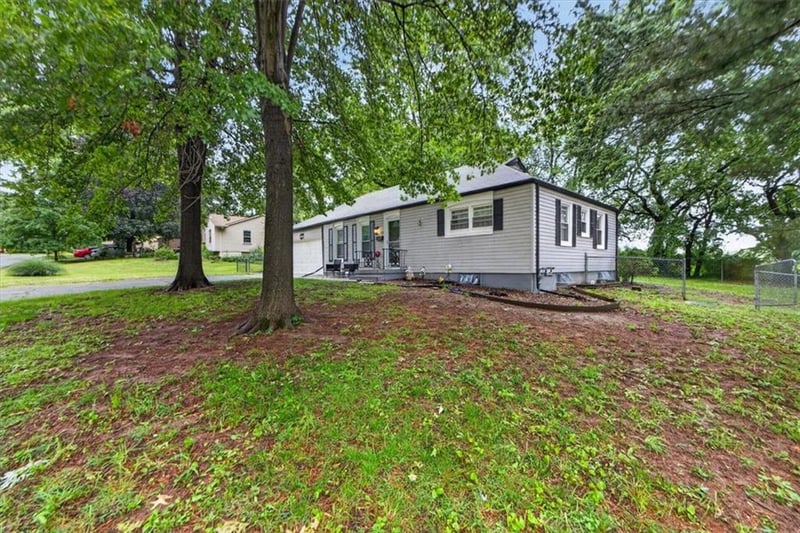9504 Bennington Ave, Kansas City, MO 64134