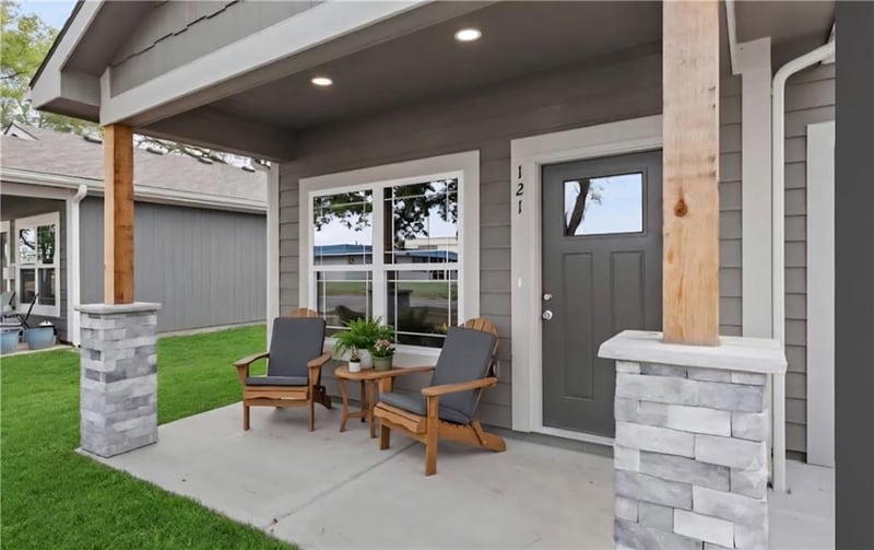 121 S Cedar St, Ottawa, KS 66067