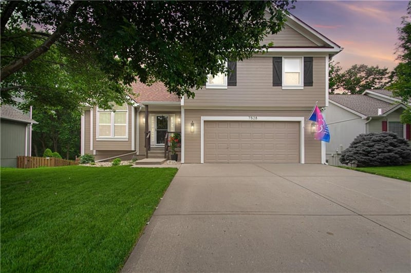 7528 N Tullis Ave, Kansas City, MO 64158