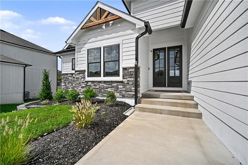3116 SW Summit View Trl, Lee's Summit, MO 64082