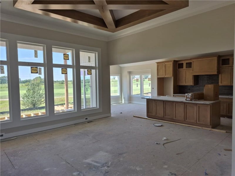 4410 Tee Box Dr, Basehor, KS 66007