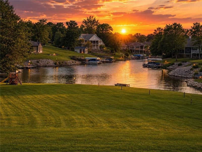 385 Lake Viking Ter, Gallatin, MO 64640