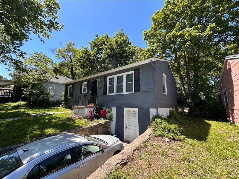 6816 Bales Ave, Kansas City, MO 64132