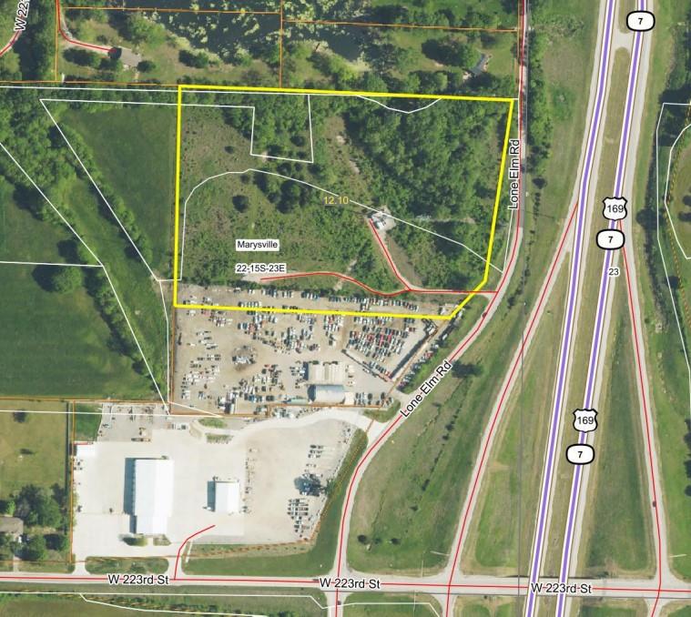 22172 Lone Elm Rd, Spring Hill, KS 66083