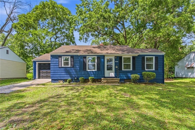 9604 E 68th Ter, Raytown, MO 64133