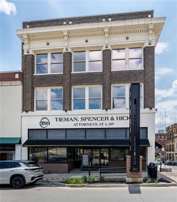 702 Felix St, St Joseph, MO 64501