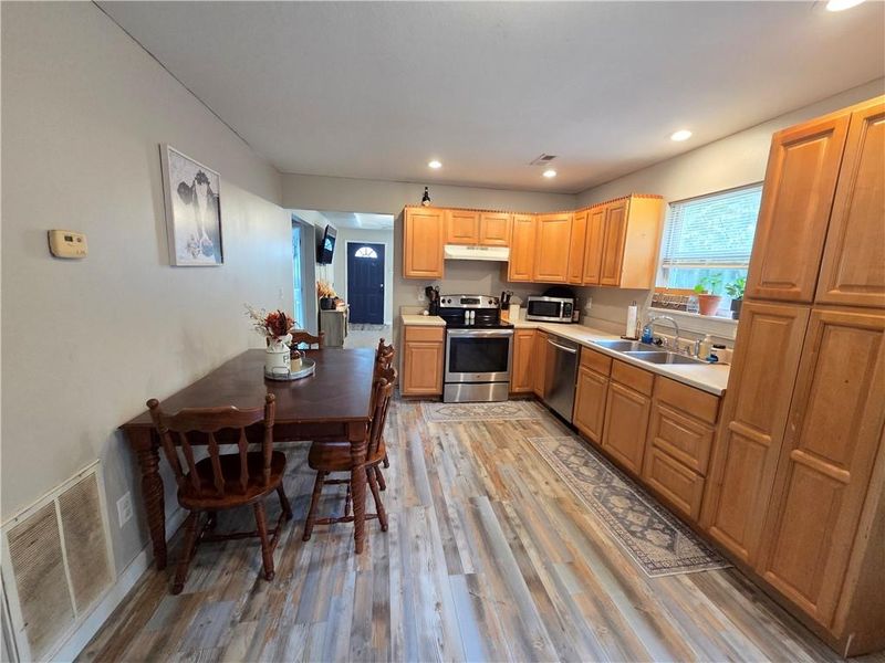 301 N Elm St, Urich, MO 64788