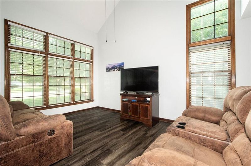 15216 W 132nd Pl, Olathe, KS 66062