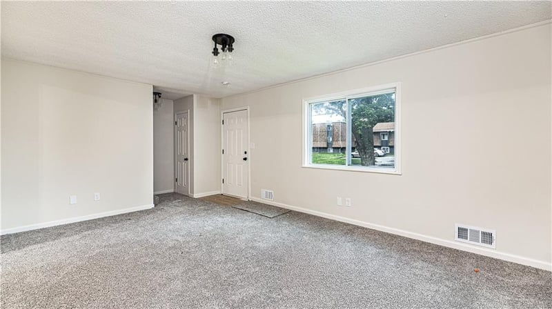 8611 Lane Ave, Kansas City, MO 64138