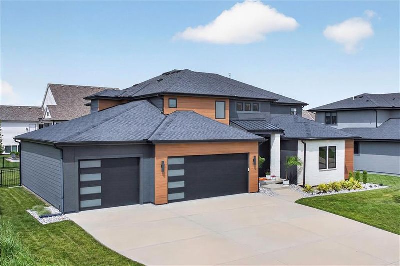 12318 W 169th Ter, Overland Park, KS 66221