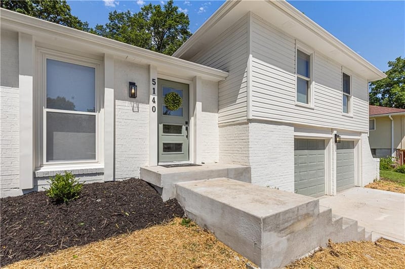5140 Goodman Ln, Overland Park, KS 66202