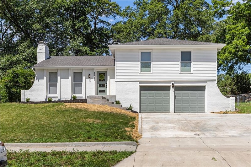 5140 Goodman Ln, Overland Park, KS 66202