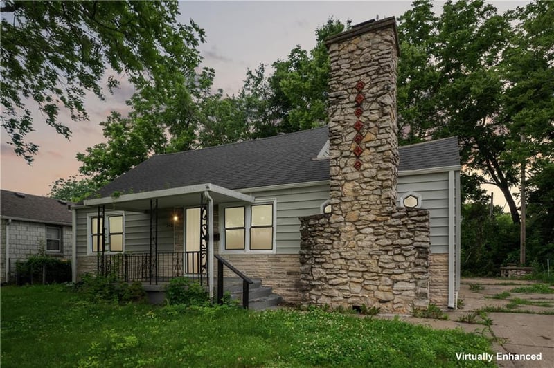 2428 Oakley Ave, Kansas City, MO 64127