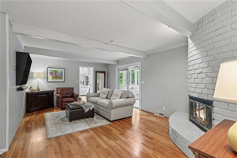 9159 Kessler St, Overland Park, KS 66212