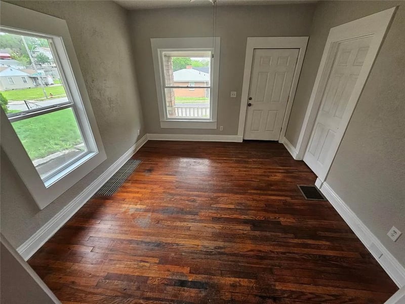 6405 Peery Ave, Kansas City, MO 64126
