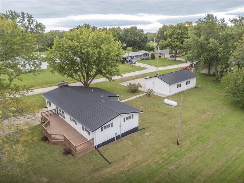 420 S 8th St, Breckenridge, MO 64625