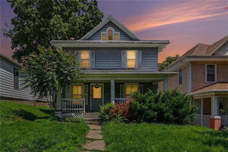 2221 Faraon St, St Joseph, MO 64501