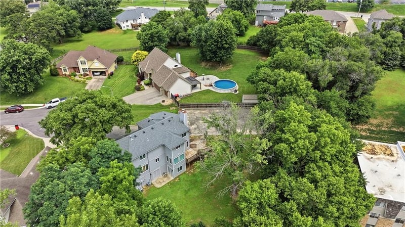 518 Edgewood Dr, Warrensburg, MO 64093