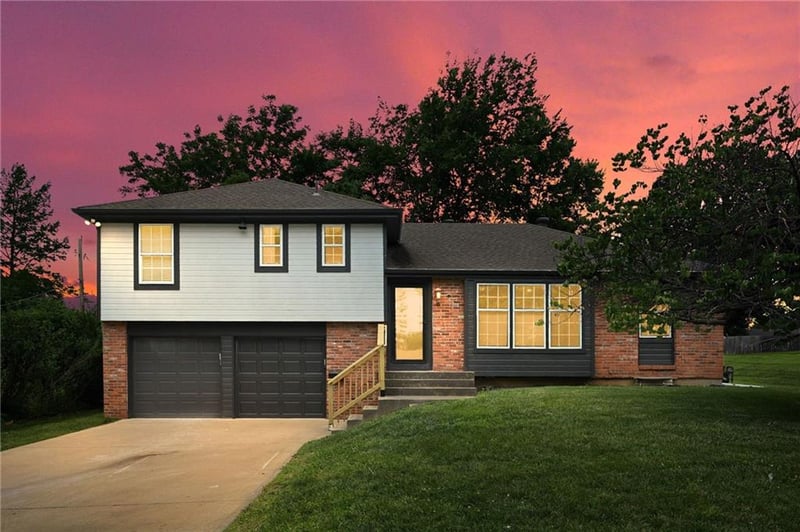 6700 Mastin St, Shawnee, KS 66203