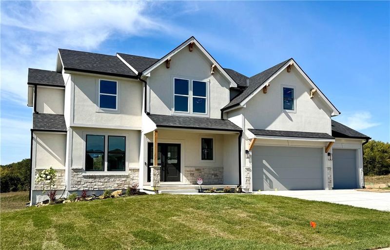 8300 NW 90th St, Kansas City, MO 64153