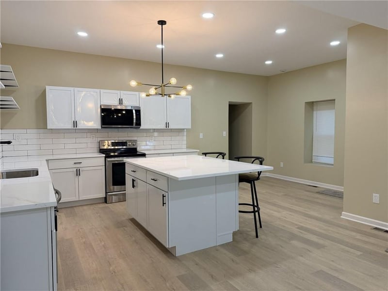 2450 Olive St, Kansas City, MO 64127