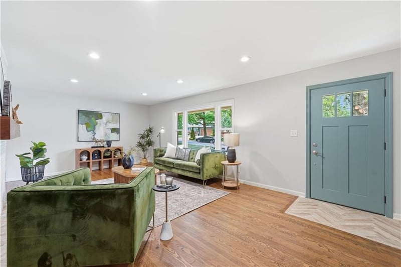 5501 W 70th Ter, Prairie Village, KS 66208
