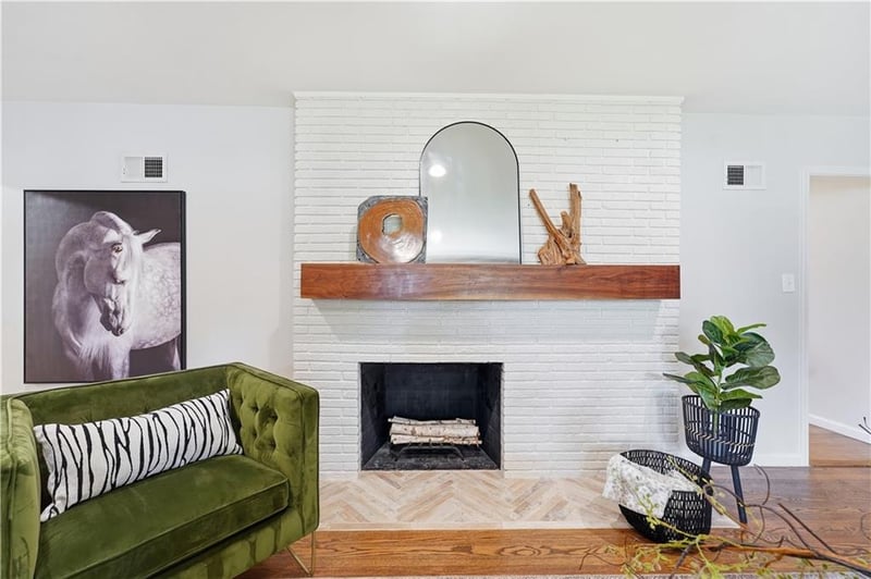 5501 W 70th Ter, Prairie Village, KS 66208