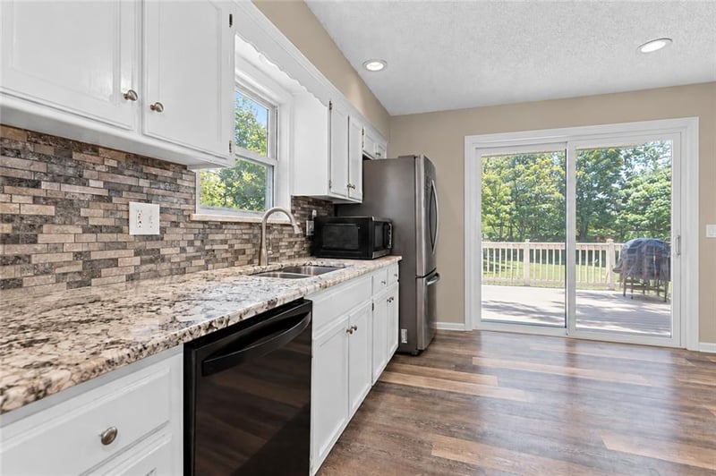 7732 Westgate Dr, Lenexa, KS 66216
