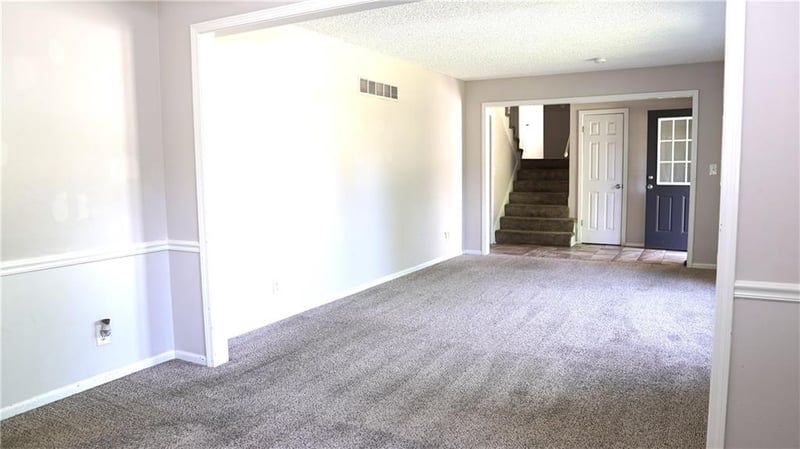 7732 Westgate Dr, Lenexa, KS 66216