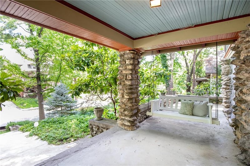 3640 Campbell St, Kansas City, MO 64109