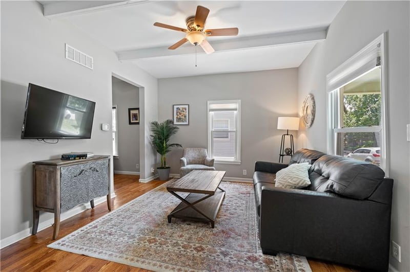 4409 Bell St, Kansas City, MO 64111