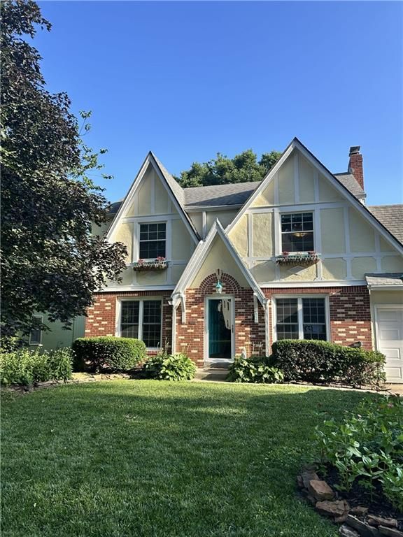 439 E 80th St, Kansas City, MO 64131