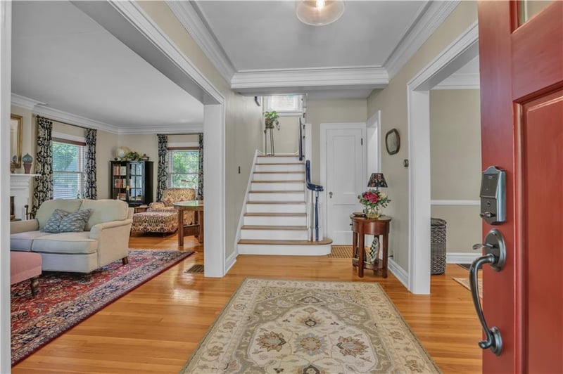 5718 Mcgee St, Kansas City, MO 64113