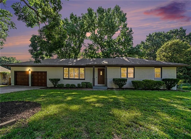 11123 Grand Ave, Kansas City, MO 64114