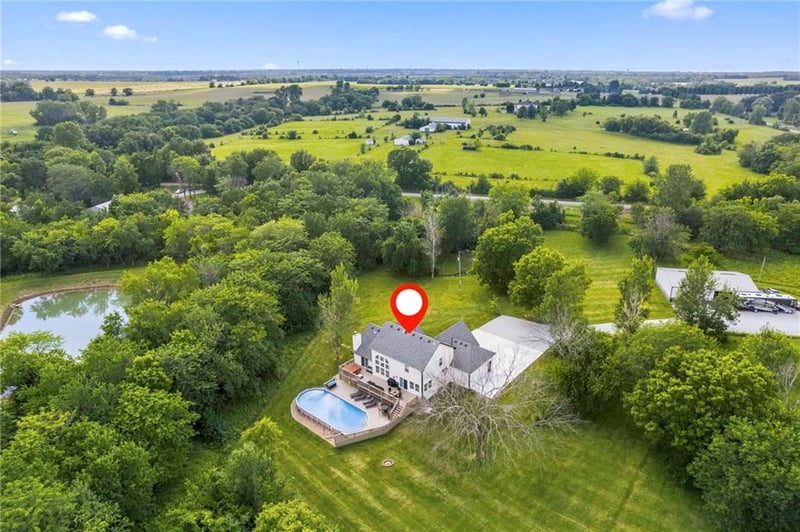 16901 E 215th St, Peculiar, MO 64078