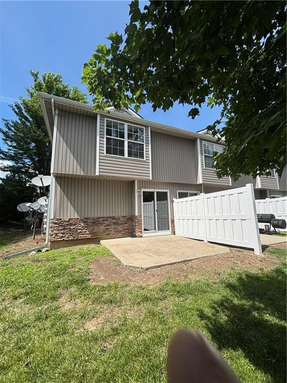 21154 Millridge St, Spring Hill, KS 66083