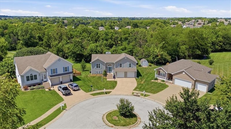 12650 Oakwood Dr, Platte City, MO 64079