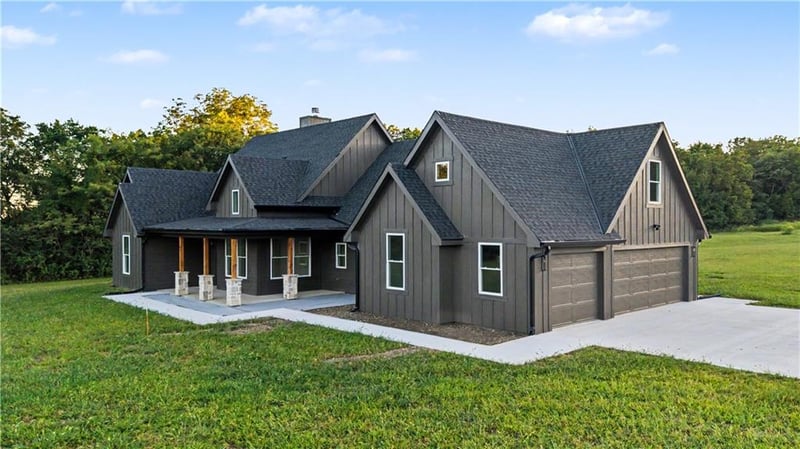 702 NW 1501st Rd, Holden, MO 64040