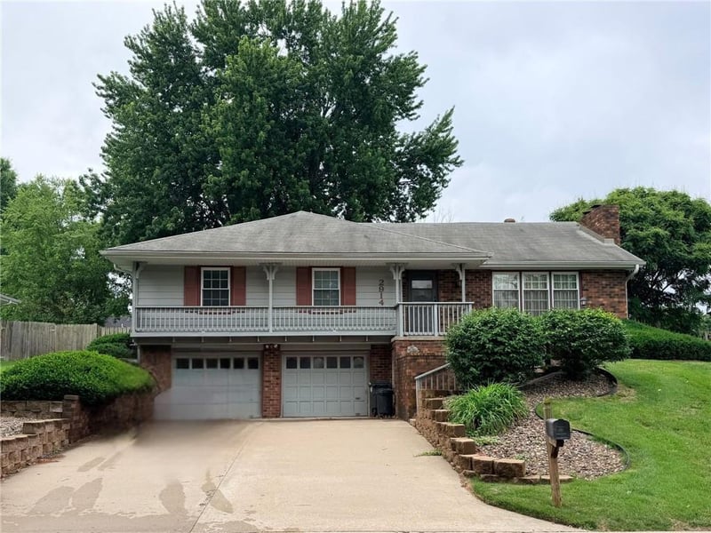 2914 Kimbrough St, St Joseph, MO 64506